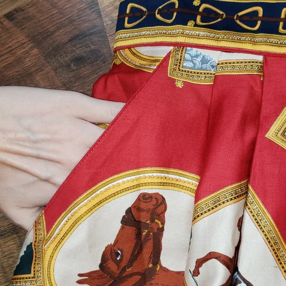 Vintage Alexander Campbell Red and Yellow Horse Portrait Pencil Skirt, Size 10. - Picture 5 of 6